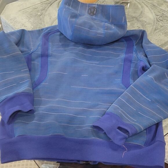 𝅺lululemon Athletica Zipup Hoodie Medium - Picture 6 of 7